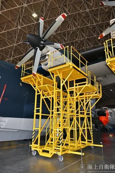 US-2用エンジン整備用作業台