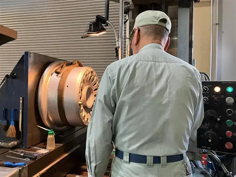 航空機のホイール修理