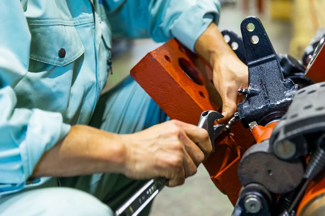 Axle shaft periodic maintenance